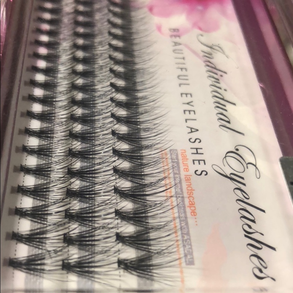Individual lashes! - Picture 3 of 4